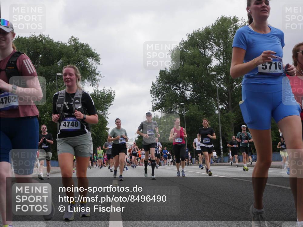 29.06.2025 - hella hamburg halbmarathon Luisa Fischer http://msf.ph/oto/8496490 29.06.2025 10:55:02 Kennedybrücke 4762, 116, 4748, 7771, 7825, 13522, 1404, 1203, 5716, 1276, 1203, 1404, 1418, 3038, 4878, 5062, 5716, 6091, 6954, 7770, 7771, 7825, 8040, 8200, 8621, 10614, 10673 meine-sportfotos.de