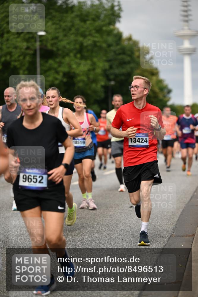 29.06.2025 - hella hamburg halbmarathon Dr. Thomas Lammeyer http://msf.ph/oto/8496513 29.06.2025 10:23:19 Kennedybrücke 1325, 1332, 1349, 1718, 1755, 2017, 2096, 2311, 2589, 2781, 2812, 2895, 3026, 3105, 3118, 3529, 4108, 4110, 4718, 4722, 4845, 5034, 5080, 5098, 5323, 5449, 6194, 6270, 6477, 6482, 6542, 6736, 7051, 7143, 7252, 7566, 7844, 8575, 8761, 9252, 9270, 9272, 9652, 9756, 9757, 9856, 9964, 10037, 10124, 10129, 10816, 11081 meine-sportfotos.de