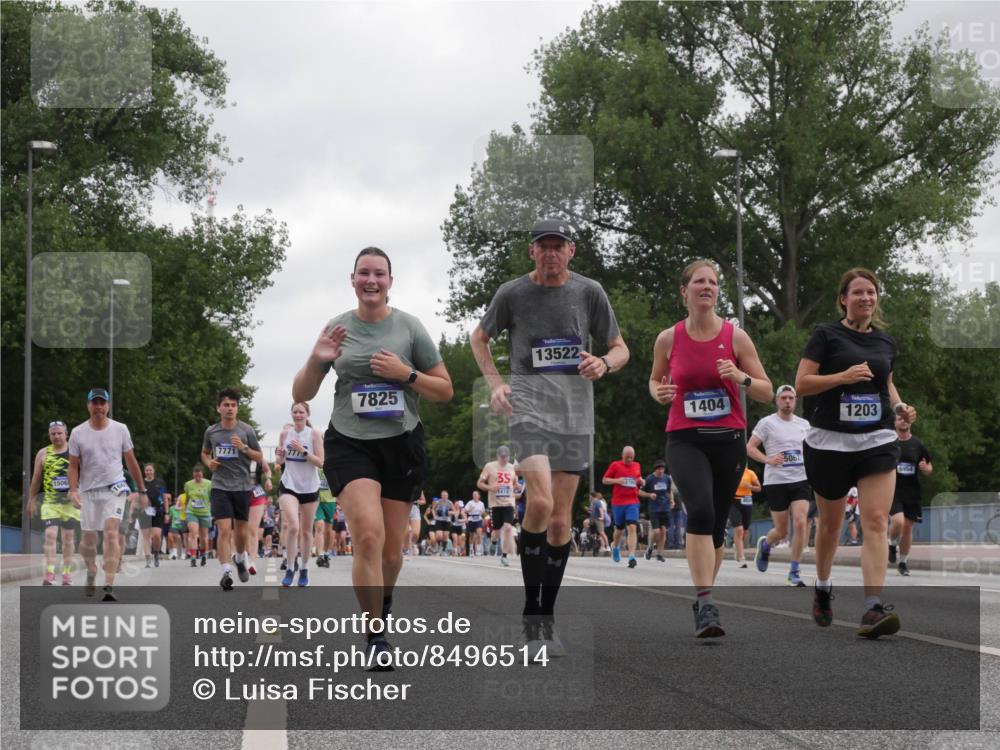 29.06.2025 - hella hamburg halbmarathon Luisa Fischer http://msf.ph/oto/8496514 29.06.2025 10:55:04 Kennedybrücke 1506, 7771, 7825, 13522, 35, 1404, 5062, 1203, 6954, 1203, 1404, 1418, 3038, 4878, 5062, 5394, 5716, 6954, 7770, 7771, 7825, 8040, 8200, 8621, 9462, 10614, 10830 meine-sportfotos.de