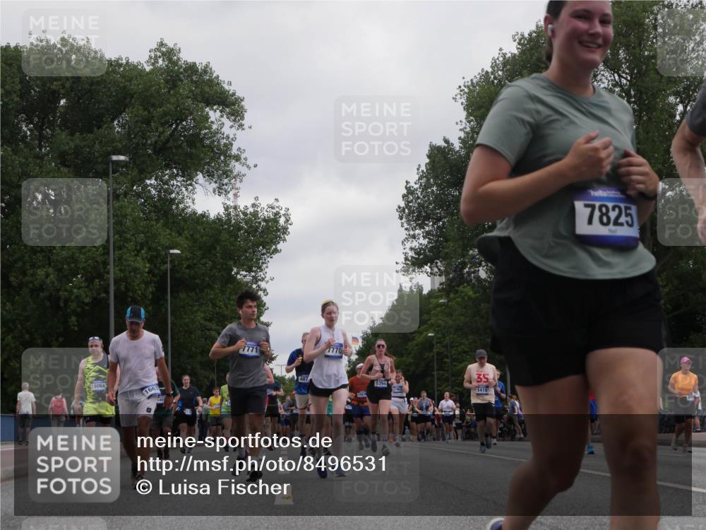 29.06.2025 - hella hamburg halbmarathon Luisa Fischer http://msf.ph/oto/8496531 29.06.2025 10:55:05 Kennedybrücke 15064, 1667, 8, 7771, 487, 1770, 5394, 17902, 35, 1418, 7825, 1203, 1404, 1418, 3038, 4878, 5062, 5394, 6954, 7770, 7771, 7825, 8040, 8200, 9462, 10614, 10830 meine-sportfotos.de