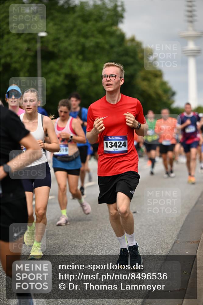 29.06.2025 - hella hamburg halbmarathon Dr. Thomas Lammeyer http://msf.ph/oto/8496536 29.06.2025 10:23:20 Kennedybrücke 1325, 1332, 1349, 1718, 1755, 2017, 2096, 2311, 2589, 2781, 2812, 2895, 3026, 3105, 3118, 3529, 4108, 4110, 4718, 4722, 4845, 5034, 5080, 5098, 5323, 5449, 6194, 6270, 6477, 6482, 6542, 6736, 7051, 7143, 7252, 7566, 7844, 8575, 8761, 9252, 9270, 9272, 9652, 9756, 9757, 9856, 9964, 10037, 10124, 10129, 10816, 11081 meine-sportfotos.de