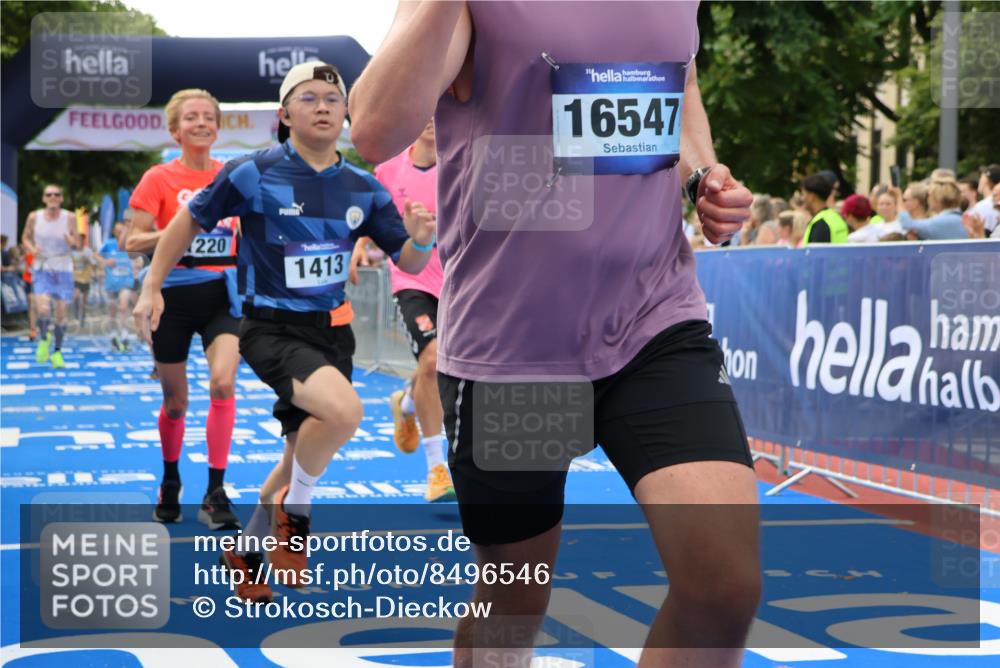 29.06.2025 - hella hamburg halbmarathon Strokosch-Dieckow http://msf.ph/oto/8496546 29.06.2025 10:44:19 Ziel 1057, 1220, 1413, 1415, 1902, 4310, 4691, 5275, 5884, 7005, 7191, 8722, 9444, 12159, 12327, 12528, 14687, 15225, 16301, 16316, 16547, 16803, 16893, 18691, 18806 meine-sportfotos.de