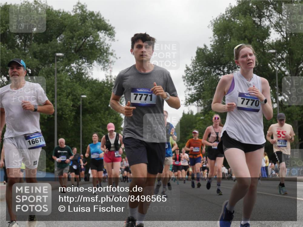 29.06.2025 - hella hamburg halbmarathon Luisa Fischer http://msf.ph/oto/8496565 29.06.2025 10:55:09 Kennedybrücke 16670, 11101, 91, 7771, 7770, 35, 1418, 1203, 1404, 1418, 4878, 5062, 5394, 5534, 6954, 7770, 7771, 8040, 9460, 9462, 9590, 10830 meine-sportfotos.de