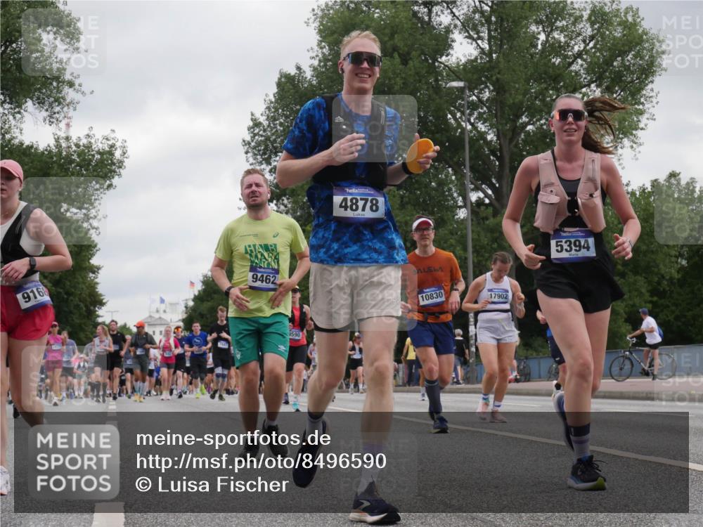 29.06.2025 - hella hamburg halbmarathon Luisa Fischer http://msf.ph/oto/8496590 29.06.2025 10:55:12 Kennedybrücke 9168, 9462, 9590, 4878, 10830, 17902, 5394, 1418, 1997, 3934, 4878, 5394, 5534, 6456, 6954, 7770, 7771, 7841, 8040, 9460, 9462, 9590, 10830 meine-sportfotos.de