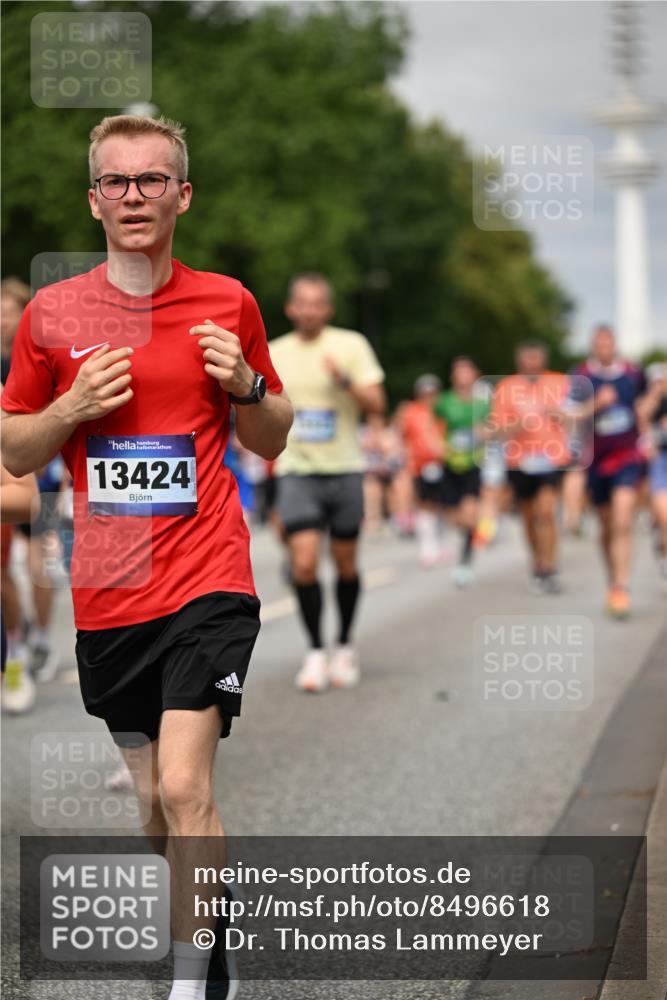29.06.2025 - hella hamburg halbmarathon Dr. Thomas Lammeyer http://msf.ph/oto/8496618 29.06.2025 10:23:20 Kennedybrücke 1325, 1332, 1349, 1718, 1755, 2017, 2096, 2311, 2589, 2781, 2812, 2895, 3026, 3105, 3118, 3529, 4108, 4110, 4718, 4722, 4845, 5034, 5080, 5098, 5323, 5449, 6194, 6270, 6477, 6482, 6542, 6736, 7051, 7143, 7252, 7566, 7844, 8575, 8761, 9252, 9270, 9272, 9652, 9756, 9757, 9856, 9964, 10037, 10124, 10129, 10816, 11081 meine-sportfotos.de