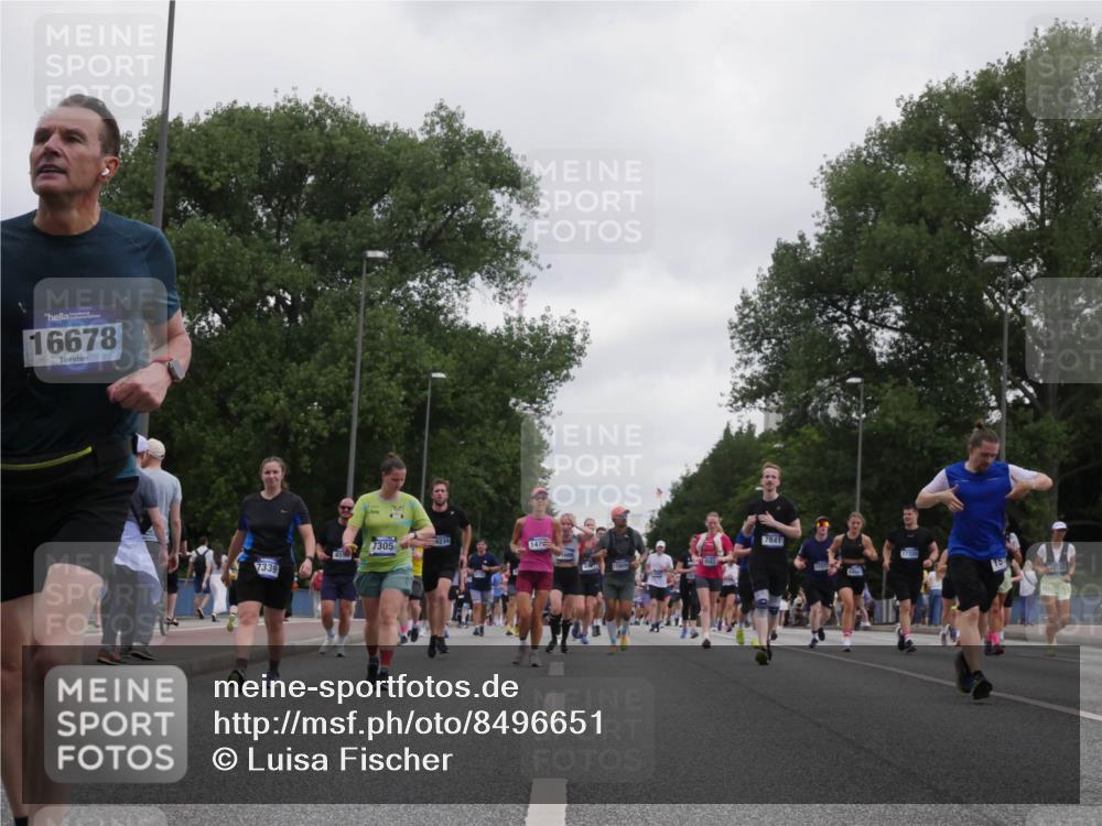 29.06.2025 - hella hamburg halbmarathon Luisa Fischer http://msf.ph/oto/8496651 29.06.2025 10:55:17 Kennedybrücke 16678, 6234, 7841, 7305, 147, 7339, 17320, 15, 11126, 1997, 3934, 5534, 6456, 7841, 9460, 9462, 9582, 9583, 9590, 10830 meine-sportfotos.de