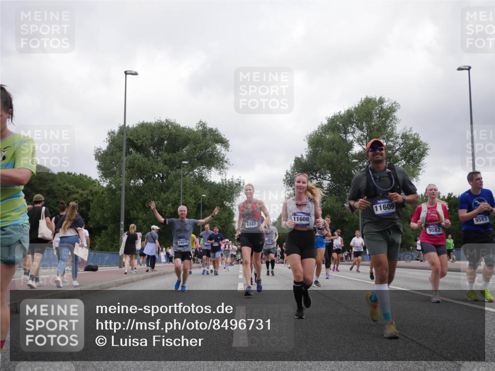 29.06.2025 - hella hamburg halbmarathon Luisa Fischer http://msf.ph/oto/8496731 29.06.2025 10:55:24 Kennedybrücke 16015, 4713, 6947, 11609, 11608, 9582, 9583, 1997, 4087, 5291, 6885, 6961, 7691, 7841, 9220, 9582, 9583, 9594, 9673 meine-sportfotos.de