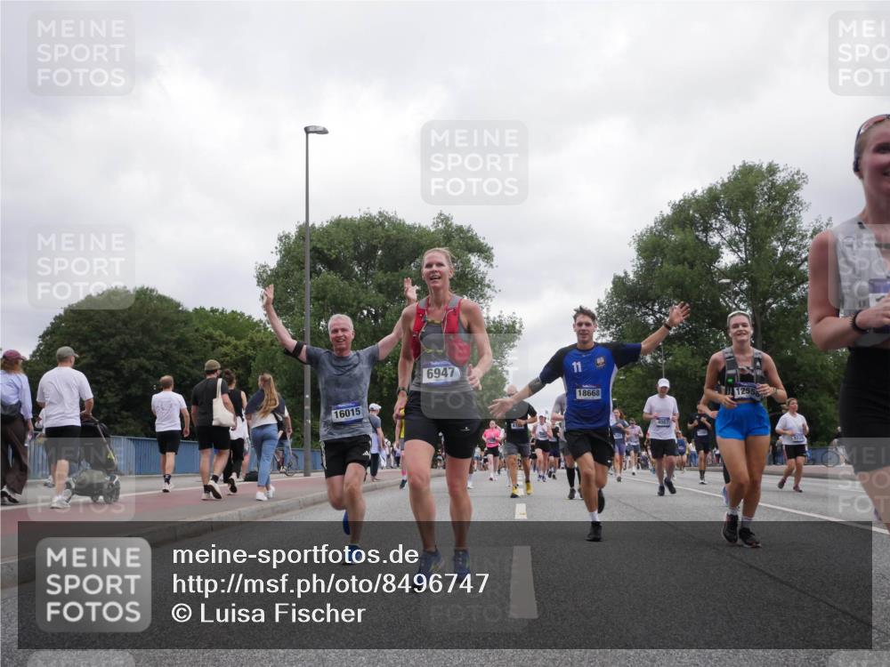 29.06.2025 - hella hamburg halbmarathon Luisa Fischer http://msf.ph/oto/8496747 29.06.2025 10:55:26 Kennedybrücke 16015, 6947, 415, 11, 18668, 4087, 4087, 4273, 5291, 6885, 6961, 7691, 8672, 9068, 9220, 9582, 9583, 9594, 9673, 10342 meine-sportfotos.de
