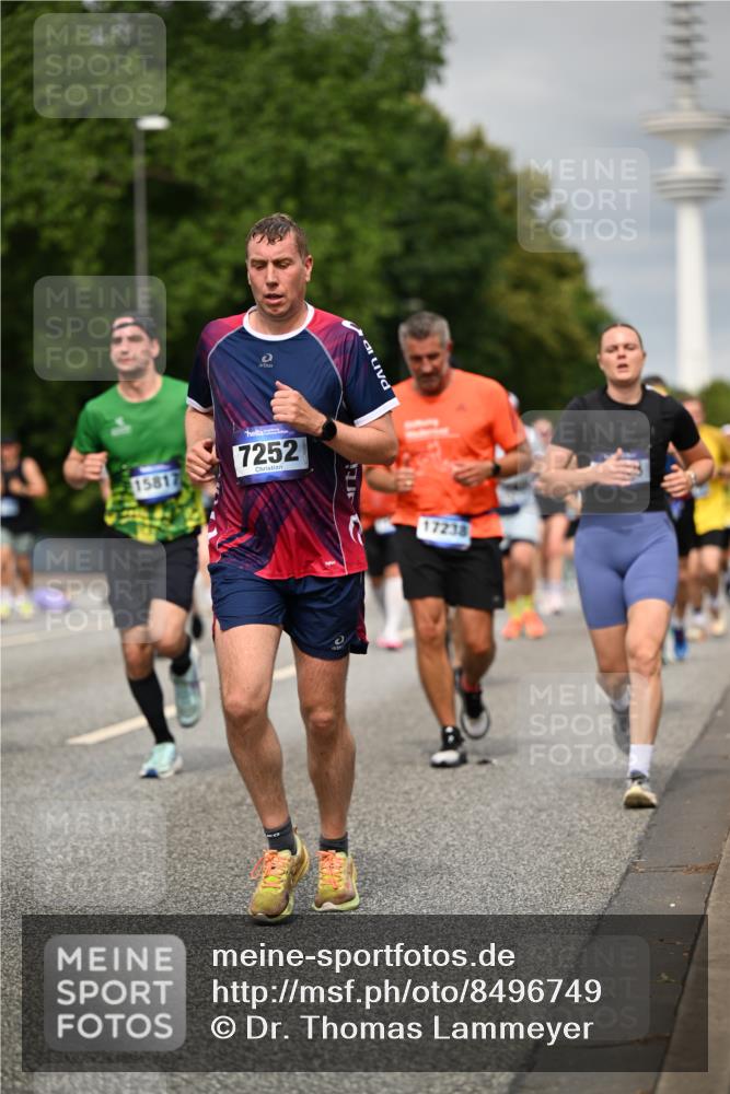 29.06.2025 - hella hamburg halbmarathon Dr. Thomas Lammeyer http://msf.ph/oto/8496749 29.06.2025 10:23:25 Kennedybrücke 1159, 1160, 1325, 1332, 1349, 1708, 1718, 1755, 2017, 2311, 2589, 2703, 2781, 2812, 2895, 3026, 3105, 3118, 3529, 4108, 4110, 4722, 5034, 5080, 5098, 5323, 5449, 6194, 6249, 6270, 6542, 6736, 7051, 7143, 7252, 7566, 7844, 8575, 8761, 9252, 9270, 9272, 9652, 9856, 10037, 10124, 10129, 11081 meine-sportfotos.de