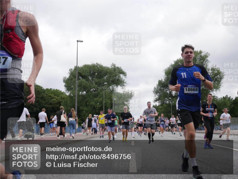 29.06.2025 - hella hamburg halbmarathon Luisa Fischer http://msf.ph/oto/8496756 29.06.2025 10:55:27 Kennedybrücke 17, 4920, 11, 18668, 106, 9220, 4087, 4273, 5291, 6885, 6961, 7691, 8672, 9068, 9070, 9220, 9582, 9583, 9594, 9673, 10342, 10496 meine-sportfotos.de