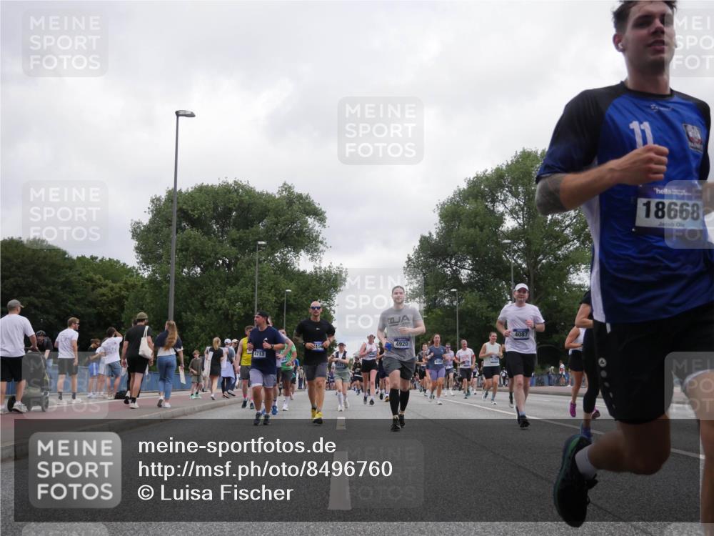 29.06.2025 - hella hamburg halbmarathon Luisa Fischer http://msf.ph/oto/8496760 29.06.2025 10:55:28 Kennedybrücke 4713, 4920, 4087, 18668, 4087, 4273, 5291, 6406, 6885, 6961, 7691, 8672, 9068, 9070, 9220, 9582, 9583, 9594, 9673, 9730, 10342, 10496 meine-sportfotos.de