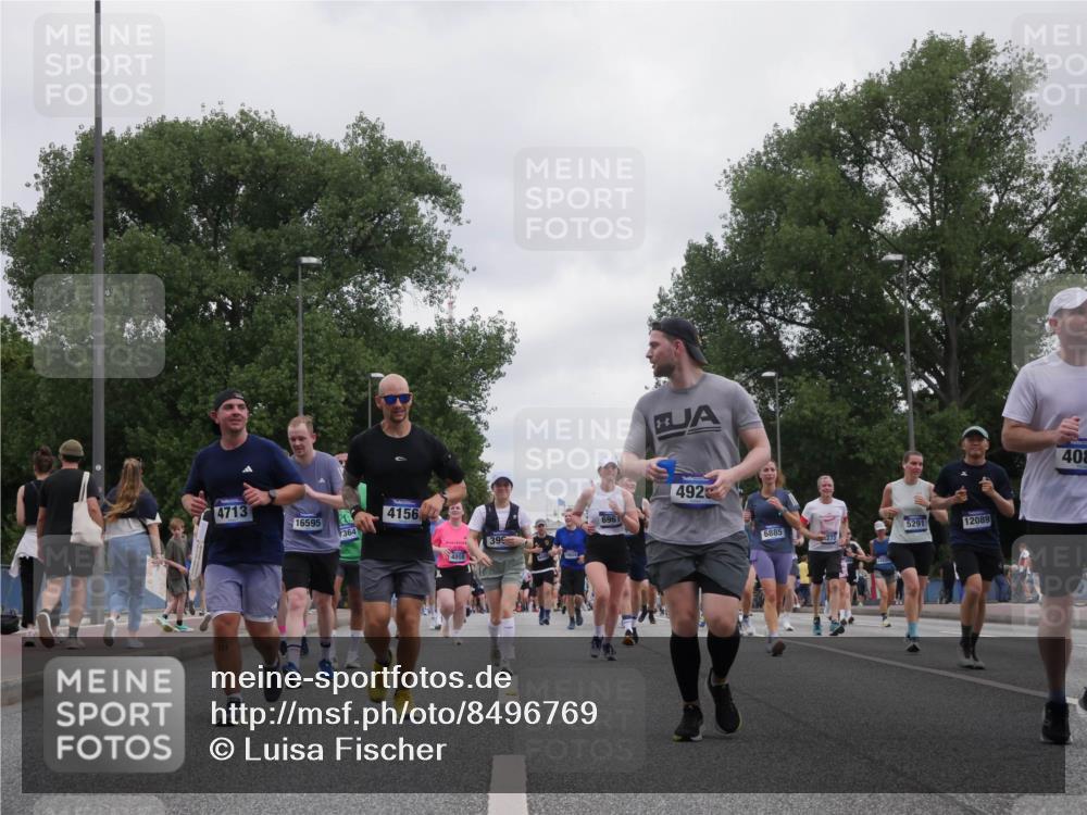 29.06.2025 - hella hamburg halbmarathon Luisa Fischer http://msf.ph/oto/8496769 29.06.2025 10:55:29 Kennedybrücke 4713, 16595, 364, 4156, 4808, 399, 6961, 492, 6885, 5291, 12089, 408, 4087, 4273, 5291, 6406, 6885, 6961, 7691, 8672, 9068, 9070, 9220, 9583, 9594, 9673, 9730, 10342, 10496 meine-sportfotos.de