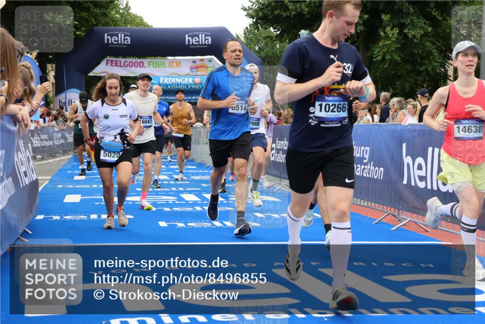 29.06.2025 - hella hamburg halbmarathon Strokosch-Dieckow http://msf.ph/oto/8496855 29.06.2025 10:54:56 Ziel 1327, 1506, 2884, 3652, 3791, 4249, 4616, 4938, 5020, 6433, 6994, 8514, 8698, 9060, 10266, 11333, 13297, 13988, 14638, 14660, 14750, 14845, 15126, 15156, 15879, 16047, 16623, 16868, 17261, 17803, 18181, 18325 meine-sportfotos.de