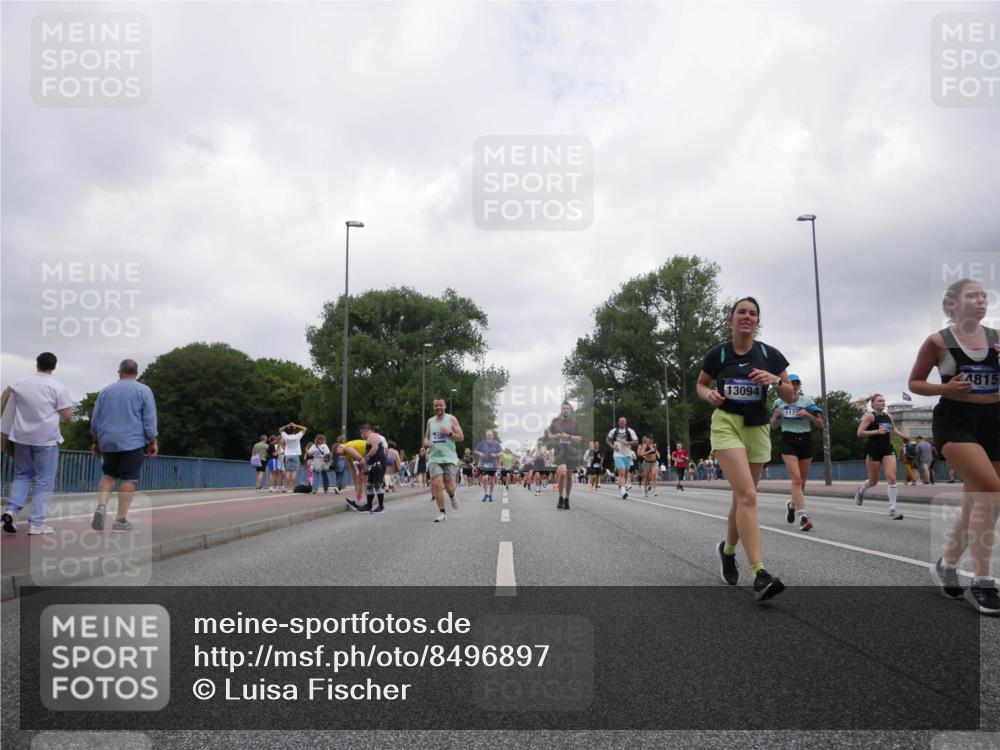 29.06.2025 - hella hamburg halbmarathon Luisa Fischer http://msf.ph/oto/8496897 29.06.2025 10:55:42 Kennedybrücke 13094, 1172, 44815, 1369, 1978, 3140, 3645, 4815, 5262, 6671, 6985, 7682, 7737, 8194, 8196, 10296 meine-sportfotos.de
