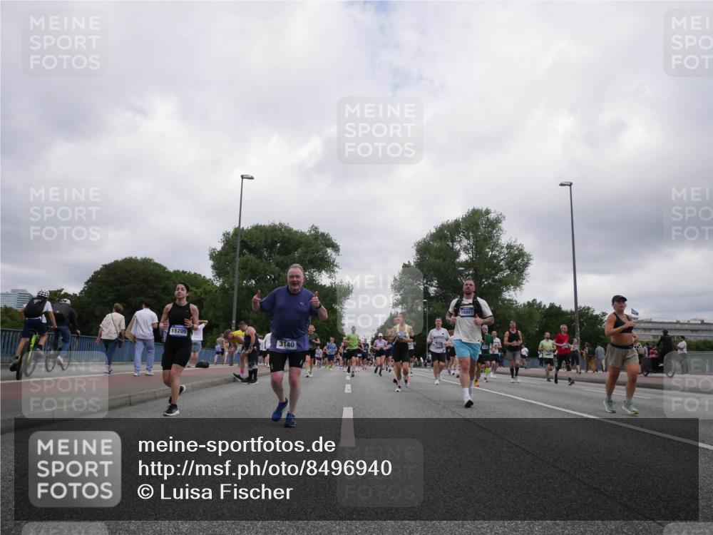 29.06.2025 - hella hamburg halbmarathon Luisa Fischer http://msf.ph/oto/8496940 29.06.2025 10:55:46 Kennedybrücke 15205, 3140, 16807, 1369, 2308, 3140, 3645, 5262, 6671, 6985, 7682, 7737, 10296, 10634 meine-sportfotos.de