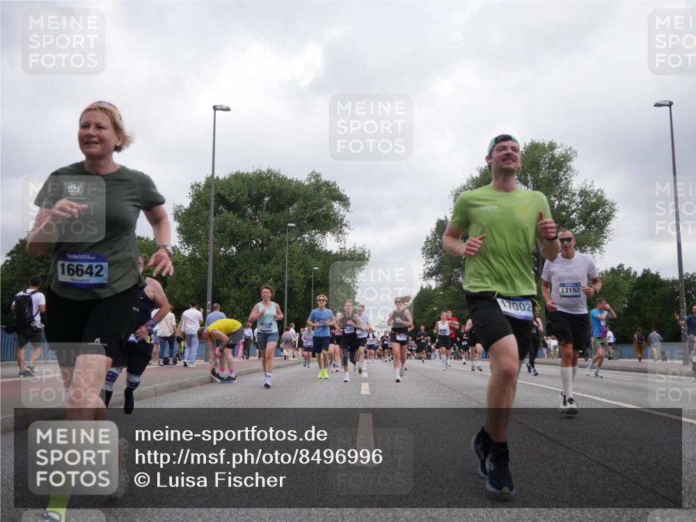 29.06.2025 - hella hamburg halbmarathon Luisa Fischer http://msf.ph/oto/8496996 29.06.2025 10:55:51 Kennedybrücke 16642, 2308, 17002, 13152, 1369, 2308, 2593, 3645, 5262, 6671, 7682, 8250, 8251, 10600, 10634, 10693 meine-sportfotos.de