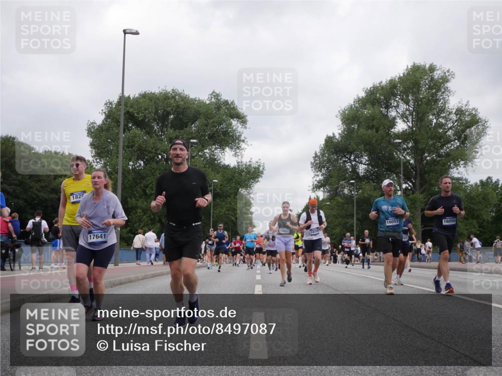 29.06.2025 - hella hamburg halbmarathon Luisa Fischer http://msf.ph/oto/8497087 29.06.2025 10:56:00 Kennedybrücke 1828, 17641, 16053, 10884, 16056, 14704, 2593, 2988, 3227, 3787, 7735, 8250, 8251, 9340, 10600, 10693, 10884 meine-sportfotos.de