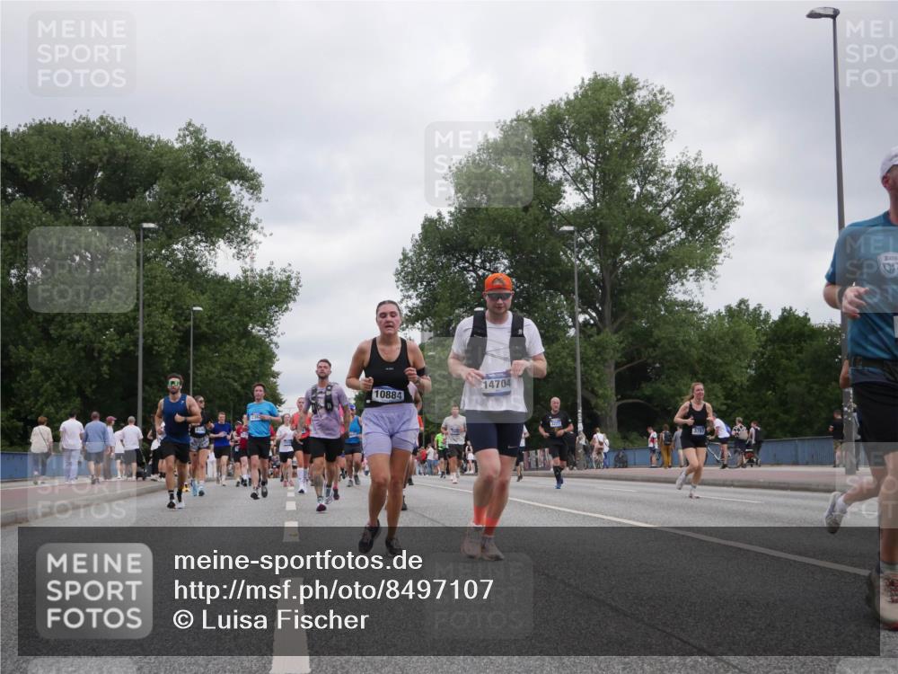 29.06.2025 - hella hamburg halbmarathon Luisa Fischer http://msf.ph/oto/8497107 29.06.2025 10:56:02 Kennedybrücke 10884, 14704, 3787, 2988, 3227, 3787, 7735, 7871, 9340, 10600, 10693, 10884 meine-sportfotos.de