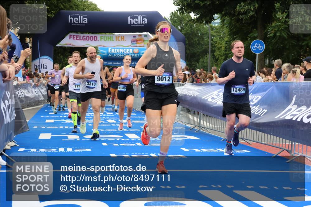 29.06.2025 - hella hamburg halbmarathon Strokosch-Dieckow http://msf.ph/oto/8497111 29.06.2025 10:54:38 Ziel 1125, 1496, 2474, 2561, 3310, 5259, 6587, 7478, 8449, 8798, 9012, 9227, 10040, 10368, 10376, 12186, 12489, 12607, 13147, 14239, 15389, 15408, 15584, 17231, 17765, 19000 meine-sportfotos.de
