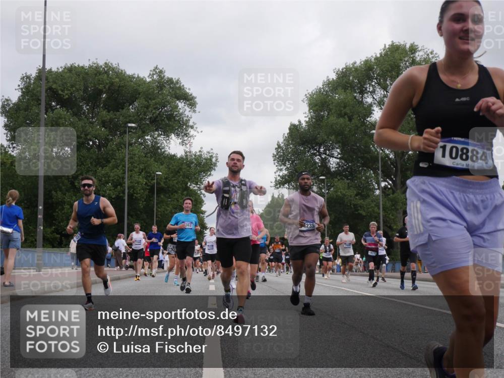29.06.2025 - hella hamburg halbmarathon Luisa Fischer http://msf.ph/oto/8497132 29.06.2025 10:56:04 Kennedybrücke 362, 15439, 235, 18115, 10884, 2988, 3227, 3787, 6135, 6604, 7735, 7871, 9340, 10884 meine-sportfotos.de