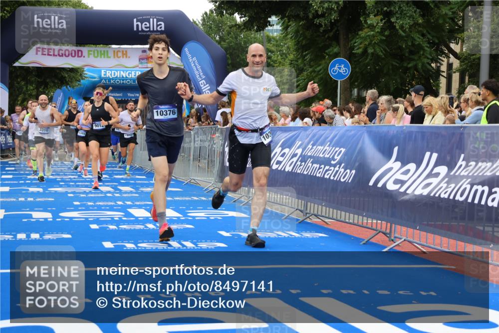 29.06.2025 - hella hamburg halbmarathon Strokosch-Dieckow http://msf.ph/oto/8497141 29.06.2025 10:54:35 Ziel 1125, 1496, 2474, 3310, 3794, 5259, 7478, 8449, 8798, 9012, 10040, 10368, 10376, 11797, 11799, 12489, 12607, 14239, 15146, 15389, 15408, 15584, 17231, 17765, 19000 meine-sportfotos.de