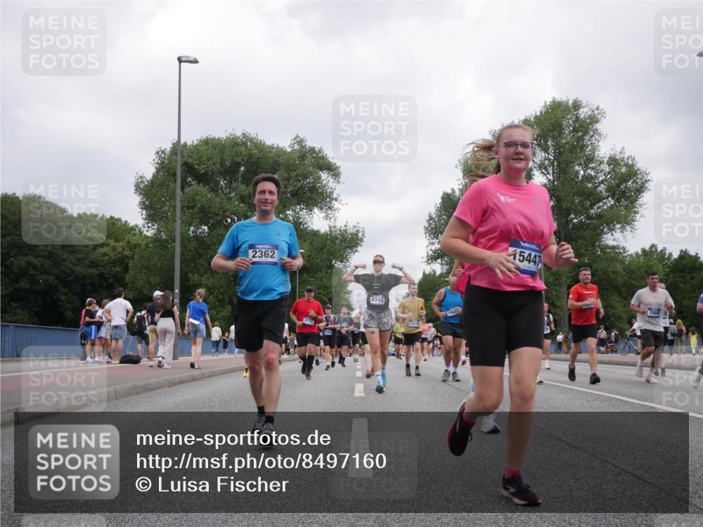 29.06.2025 - hella hamburg halbmarathon Luisa Fischer http://msf.ph/oto/8497160 29.06.2025 10:56:07 Kennedybrücke 2362, 9731, 9340, 15438, 1864, 15447, 2988, 2983, 2988, 3227, 3787, 6135, 6604, 7511, 7735, 7871, 9340, 10884 meine-sportfotos.de