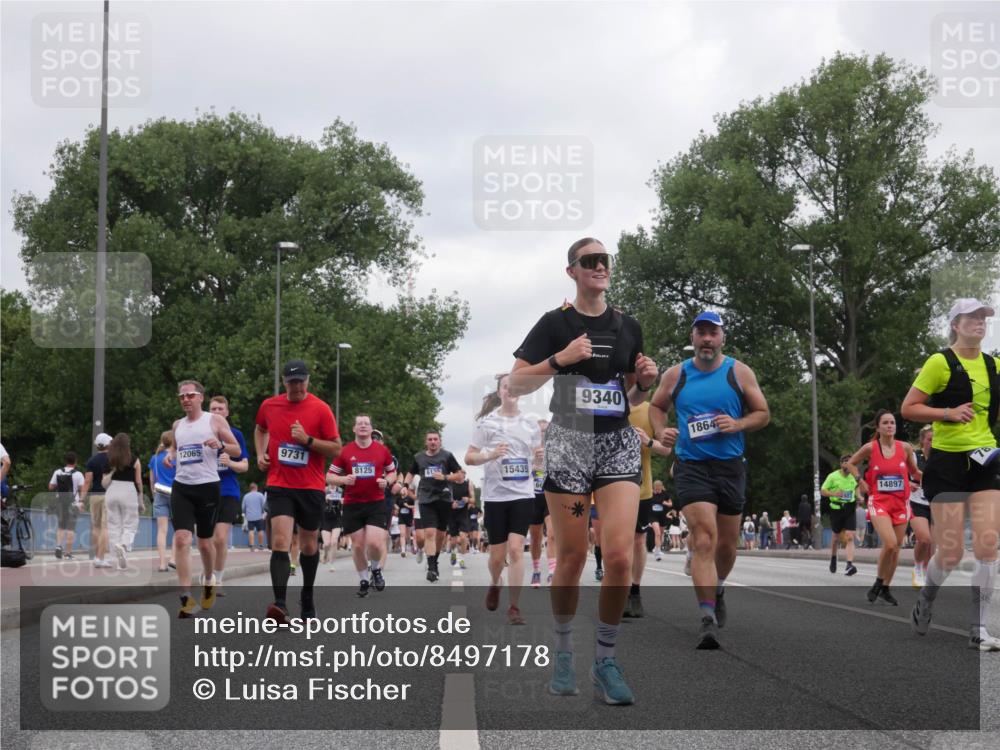 29.06.2025 - hella hamburg halbmarathon Luisa Fischer http://msf.ph/oto/8497178 29.06.2025 10:56:09 Kennedybrücke 12065, 9731, 8125, 613, 15439, 9340, 1864, 14897, 2420, 2983, 2988, 3227, 6135, 6604, 7032, 7511, 7735, 7871, 9340, 10417 meine-sportfotos.de