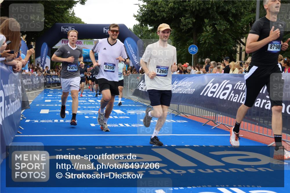 29.06.2025 - hella hamburg halbmarathon Strokosch-Dieckow http://msf.ph/oto/8497206 29.06.2025 10:54:32 Ziel 1125, 2474, 3794, 4868, 5259, 7129, 8798, 9012, 10040, 10368, 10376, 11009, 11797, 11799, 12321, 12489, 12607, 15146, 17765, 19067 meine-sportfotos.de