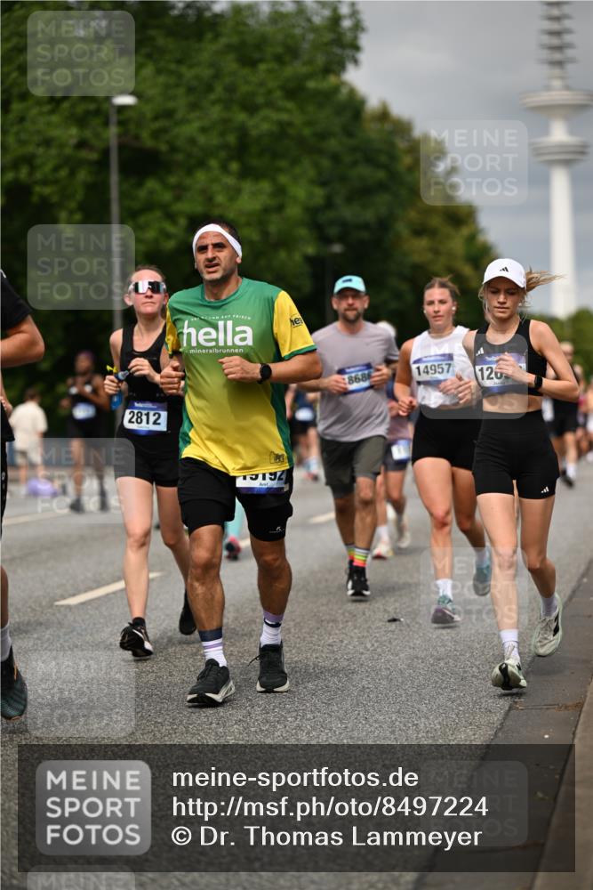 29.06.2025 - hella hamburg halbmarathon Dr. Thomas Lammeyer http://msf.ph/oto/8497224 29.06.2025 10:23:34 Kennedybrücke 1159, 1160, 1325, 1332, 1708, 1718, 1755, 2017, 2405, 2589, 2703, 2812, 2895, 2993, 2995, 3105, 3118, 3446, 4108, 4110, 4170, 4722, 5034, 5080, 5098, 5178, 5449, 6249, 6270, 6542, 6736, 7143, 7252, 8427, 8537, 8575, 8761, 8778, 9252, 9270, 9272, 9856, 10124, 10129, 10540, 10966, 11081 meine-sportfotos.de
