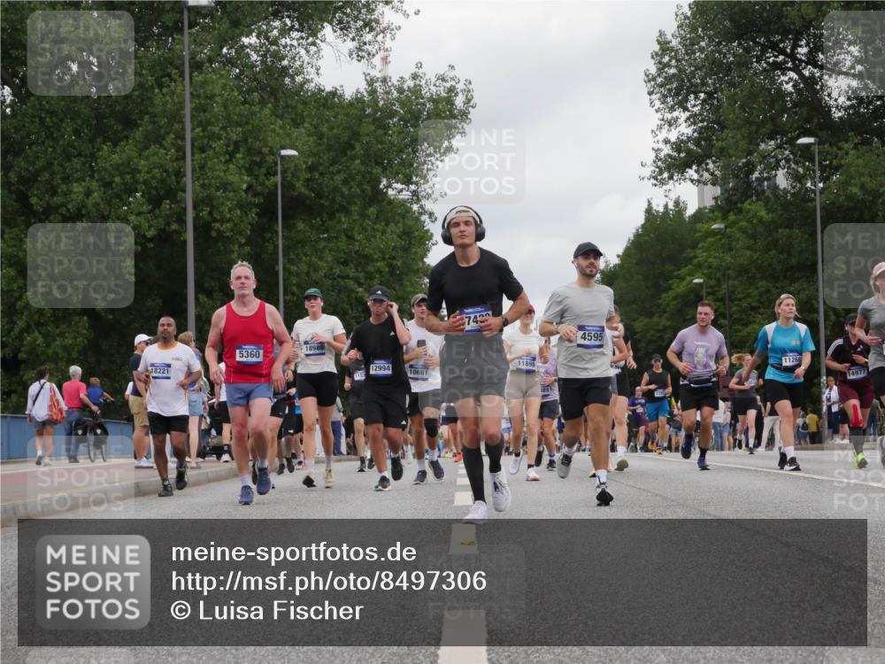 29.06.2025 - hella hamburg halbmarathon Luisa Fischer http://msf.ph/oto/8497306 29.06.2025 10:56:26 Kennedybrücke 18221, 5360, 18988, 1152, 12994, 10661, 742, 11899, 189, 4595, 11268, 14977, 4595, 9368, 10879 meine-sportfotos.de