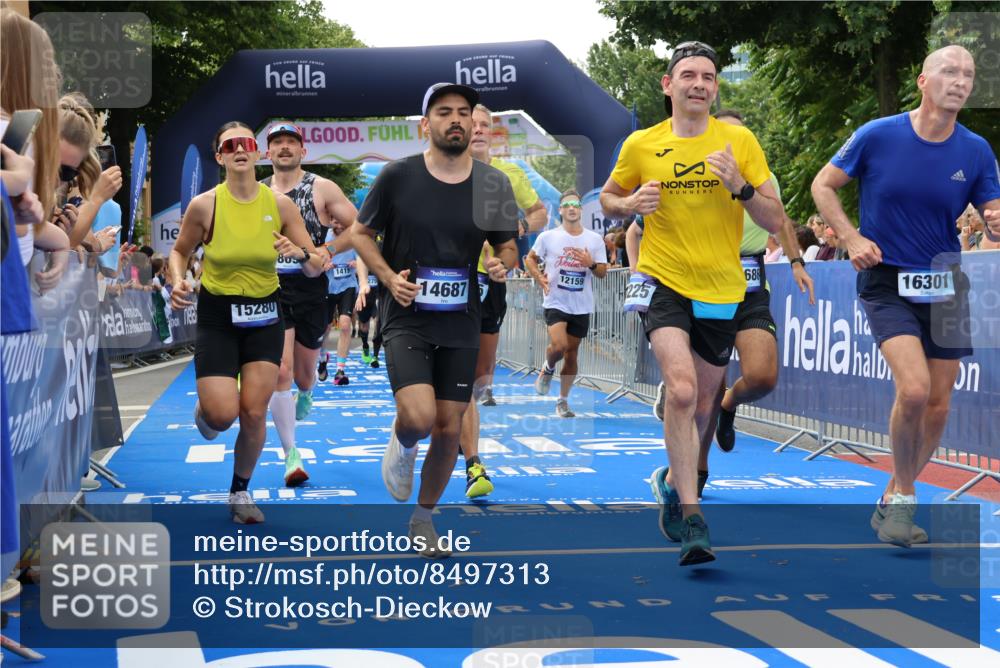 29.06.2025 - hella hamburg halbmarathon Strokosch-Dieckow http://msf.ph/oto/8497313 29.06.2025 10:44:13 Ziel 1220, 1413, 1415, 3021, 4999, 5231, 5275, 5884, 7005, 8722, 9444, 9633, 10193, 10930, 12159, 12528, 14686, 14687, 15225, 15280, 16301, 16316, 16547, 16648, 16893, 17748, 18691 meine-sportfotos.de
