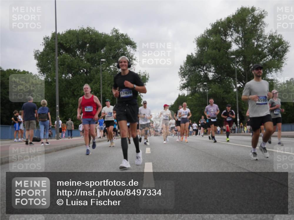 29.06.2025 - hella hamburg halbmarathon Luisa Fischer http://msf.ph/oto/8497334 29.06.2025 10:56:29 Kennedybrücke 5360, 17429, 4595, 936, 4595, 7039, 9368, 10490 meine-sportfotos.de