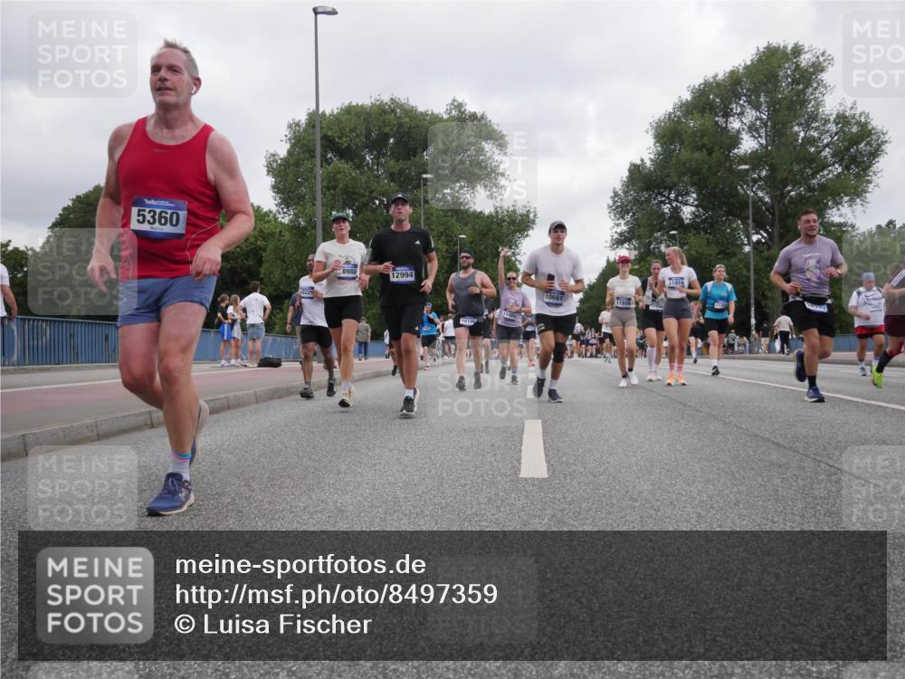 29.06.2025 - hella hamburg halbmarathon Luisa Fischer http://msf.ph/oto/8497359 29.06.2025 10:56:31 Kennedybrücke 5360, 8988, 12994, 11489, 18106, 11974, 10661, 11899, 4961, 4595, 7039, 9368, 10490 meine-sportfotos.de