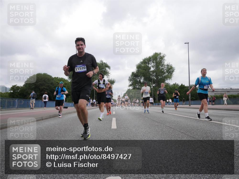 29.06.2025 - hella hamburg halbmarathon Luisa Fischer http://msf.ph/oto/8497427 29.06.2025 10:56:38 Kennedybrücke 5428, 11520, 16794, 1126, 7039, 2291, 6041, 6044, 7039, 7890, 8414, 10490 meine-sportfotos.de