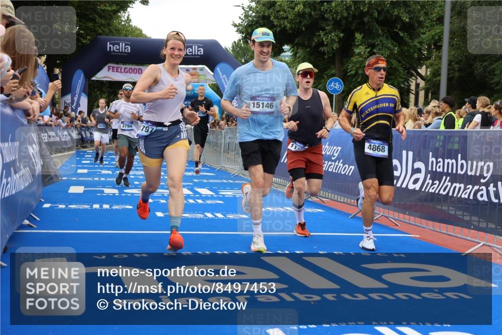 29.06.2025 - hella hamburg halbmarathon Strokosch-Dieckow http://msf.ph/oto/8497453 29.06.2025 10:54:29 Ziel 1442, 2474, 3426, 3794, 4635, 4868, 5259, 6511, 7129, 8772, 8798, 9012, 10040, 10368, 10376, 11009, 11797, 11799, 12321, 12362, 12607, 15146, 16327, 19067 meine-sportfotos.de