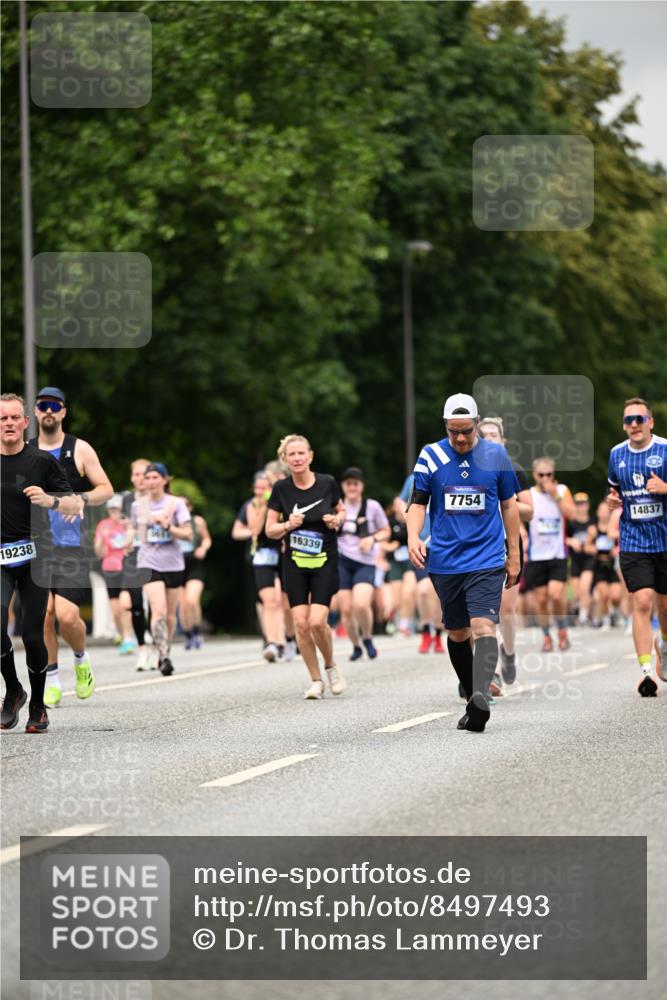 29.06.2025 - hella hamburg halbmarathon Dr. Thomas Lammeyer http://msf.ph/oto/8497493 29.06.2025 11:08:51 Kennedybrücke 1491, 1498, 1831, 1970, 2141, 2285, 2321, 2856, 2935, 3759, 3760, 3798, 4742, 5324, 5485, 5516, 6130, 6144, 6319, 6952, 6953, 7089, 7438, 7727, 7730, 7736, 7754, 7958, 8471, 9291, 9377, 9617, 10768, 11042, 11235, 11254, 11368, 11369 meine-sportfotos.de