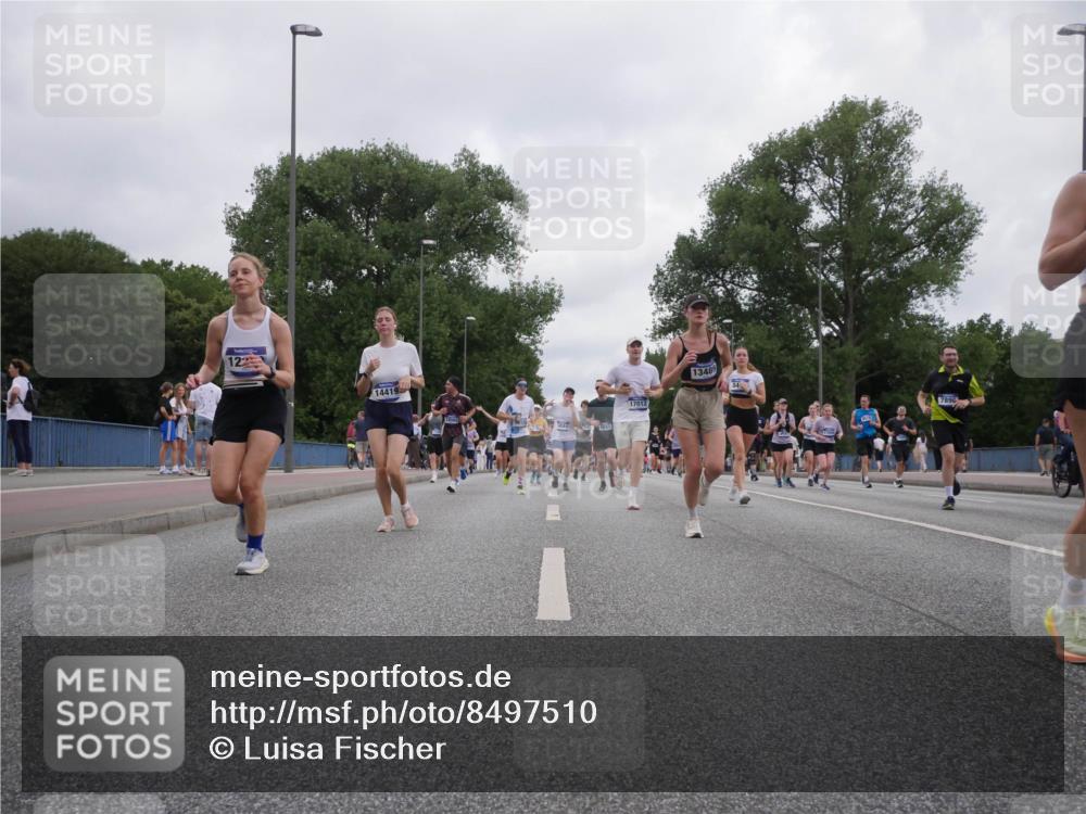29.06.2025 - hella hamburg halbmarathon Luisa Fischer http://msf.ph/oto/8497510 29.06.2025 10:56:43 Kennedybrücke 122, 14419, 6041, 17012, 1348, 1753, 2291, 6041, 6044, 7611, 7890, 8414, 8515, 9103, 9545 meine-sportfotos.de