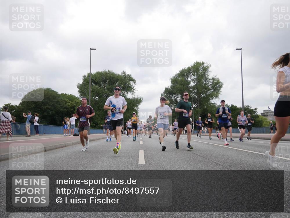 29.06.2025 - hella hamburg halbmarathon Luisa Fischer http://msf.ph/oto/8497557 29.06.2025 10:56:47 Kennedybrücke 12082, 3326, 6044, 6041, 1674, 1753, 5562, 6041, 6044, 6913, 7611, 7890, 8212, 8414, 8515, 9103, 9545, 9685 meine-sportfotos.de