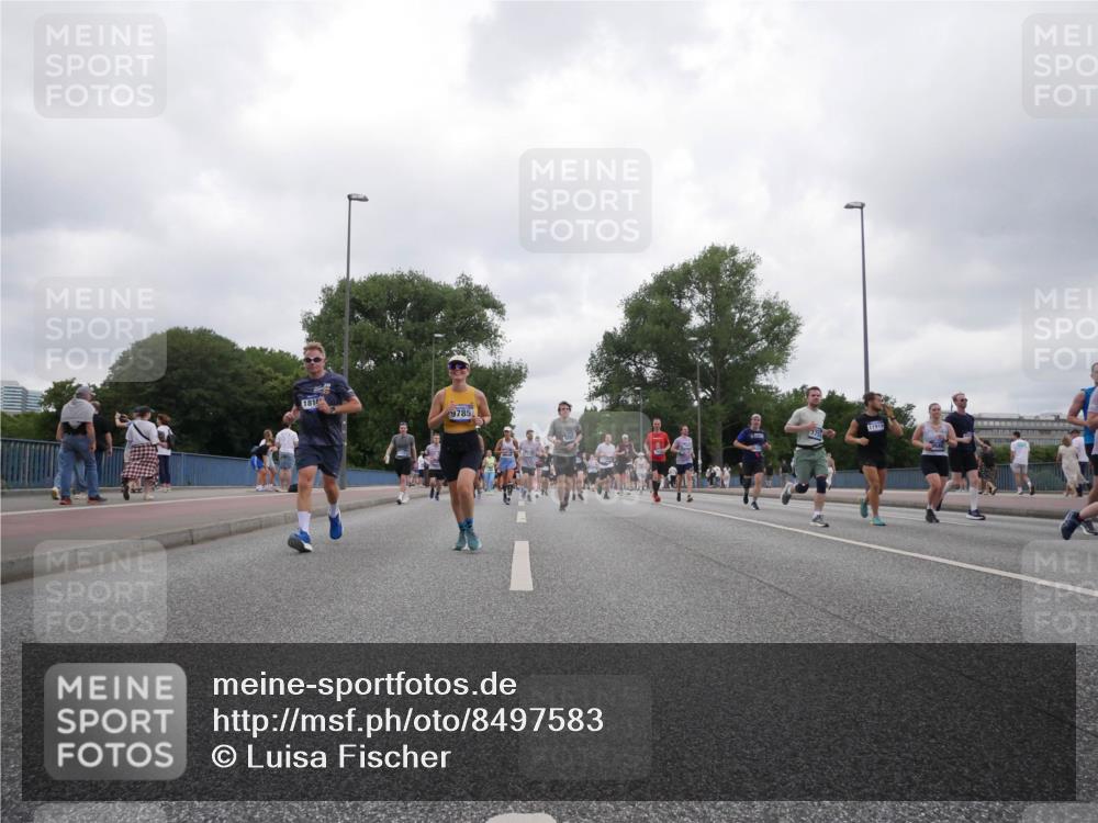 29.06.2025 - hella hamburg halbmarathon Luisa Fischer http://msf.ph/oto/8497583 29.06.2025 10:56:49 Kennedybrücke 1814, 9785, 179, 11919, 1753, 5562, 6041, 6044, 6913, 7611, 8212, 8414, 8515, 9103, 9545, 9685 meine-sportfotos.de