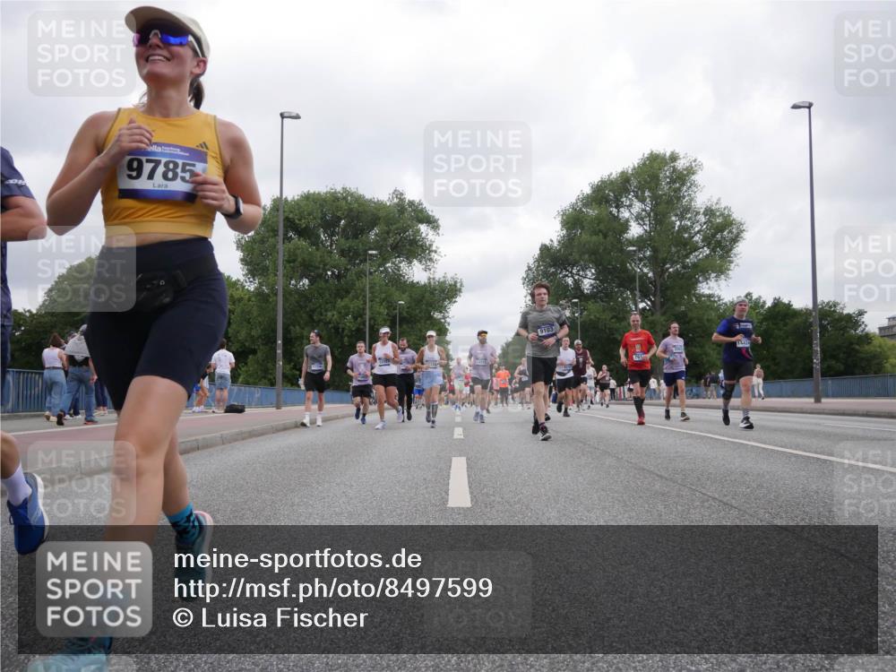 29.06.2025 - hella hamburg halbmarathon Luisa Fischer http://msf.ph/oto/8497599 29.06.2025 10:56:50 Kennedybrücke 9785, 17236, 9103, 76, 14424, 1753, 5562, 6041, 6913, 7611, 8212, 8515, 8906, 9103, 9545, 9685 meine-sportfotos.de