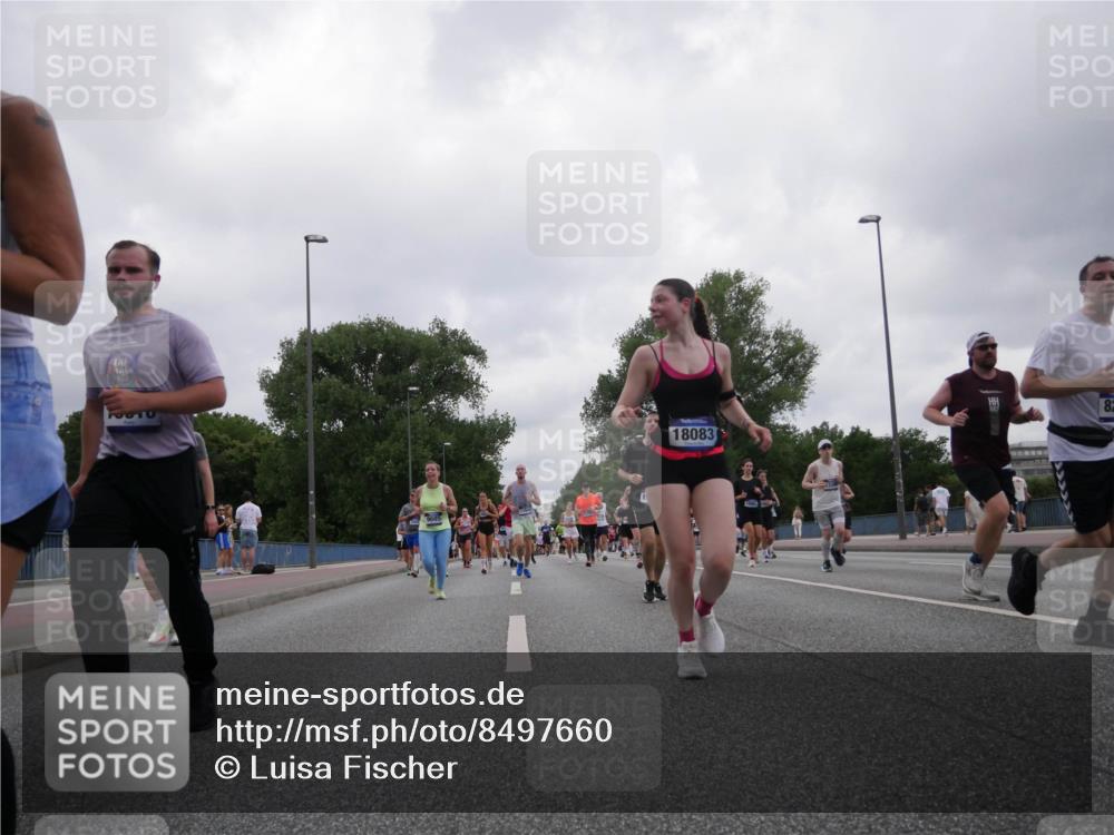 29.06.2025 - hella hamburg halbmarathon Luisa Fischer http://msf.ph/oto/8497660 29.06.2025 10:56:56 Kennedybrücke 18083, 82, 1900, 2528, 2701, 3226, 4591, 5562, 6913, 7068, 7611, 7876, 8212, 8906, 9103, 9685, 10175 meine-sportfotos.de