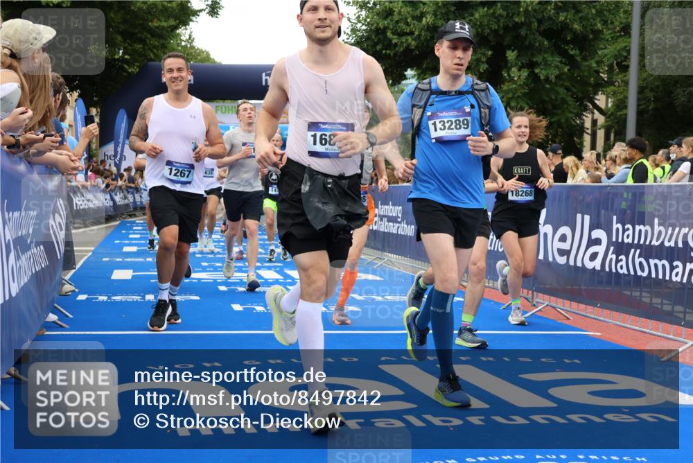 29.06.2025 - hella hamburg halbmarathon Strokosch-Dieckow http://msf.ph/oto/8497842 29.06.2025 10:54:20 Ziel 1267, 1442, 3103, 3177, 3426, 3861, 4635, 4868, 6082, 6084, 6511, 6512, 7129, 7274, 8223, 8772, 11009, 11430, 12321, 12362, 13033, 13289, 13803, 15946, 16327, 16527, 16574, 16750, 16879, 17087, 17698, 18268, 19067 meine-sportfotos.de