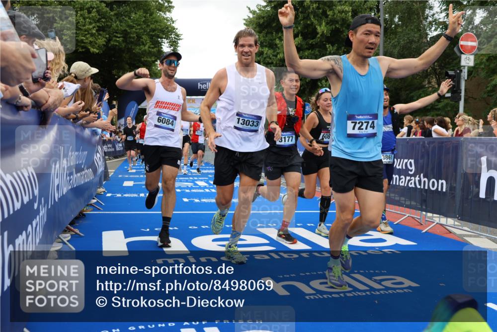 29.06.2025 - hella hamburg halbmarathon Strokosch-Dieckow http://msf.ph/oto/8498069 29.06.2025 10:54:14 Ziel 1267, 3103, 3177, 3861, 3898, 5638, 6082, 6084, 6294, 6443, 6512, 7274, 8223, 8390, 9791, 11430, 12213, 13033, 13289, 13397, 13794, 13803, 15169, 15524, 15946, 16527, 16574, 16750, 16780, 16879, 17087, 17698, 18268 meine-sportfotos.de