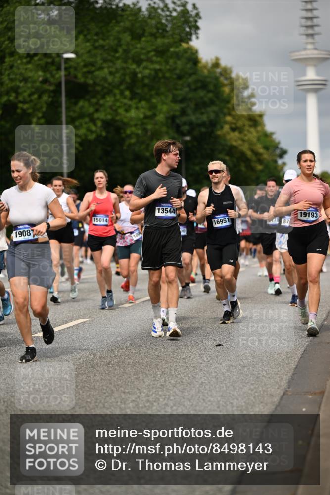 29.06.2025 - hella hamburg halbmarathon Dr. Thomas Lammeyer http://msf.ph/oto/8498143 29.06.2025 10:23:42 Kennedybrücke 1159, 1160, 1325, 1332, 1708, 1755, 2017, 2405, 2703, 2795, 2812, 2918, 2993, 2995, 3446, 3631, 4108, 4110, 4170, 4722, 4979, 5080, 5178, 5397, 5429, 5449, 6249, 6542, 6736, 6939, 7143, 7248, 7249, 7836, 8427, 8537, 8761, 8778, 9252, 9270, 9272, 9856, 10124, 10129, 10540, 10594, 10966, 11247 meine-sportfotos.de