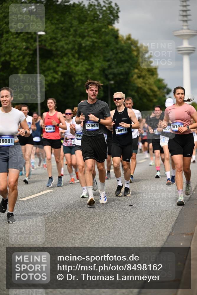 29.06.2025 - hella hamburg halbmarathon Dr. Thomas Lammeyer http://msf.ph/oto/8498162 29.06.2025 10:23:42 Kennedybrücke 1159, 1160, 1325, 1332, 1708, 1755, 2017, 2405, 2703, 2795, 2812, 2918, 2993, 2995, 3446, 3631, 4108, 4110, 4170, 4722, 4979, 5080, 5178, 5397, 5429, 5449, 6249, 6542, 6736, 6939, 7143, 7248, 7249, 7836, 8427, 8537, 8761, 8778, 9252, 9270, 9272, 9856, 10124, 10129, 10540, 10594, 10966, 11247 meine-sportfotos.de