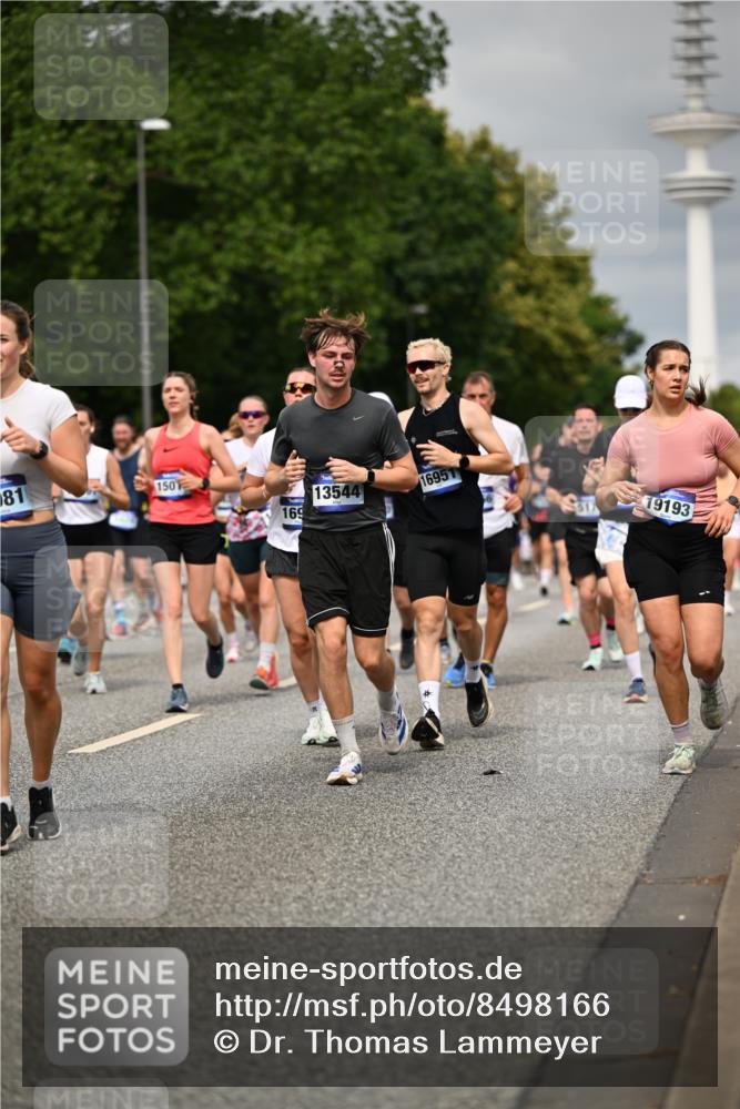 29.06.2025 - hella hamburg halbmarathon Dr. Thomas Lammeyer http://msf.ph/oto/8498166 29.06.2025 10:23:42 Kennedybrücke 1159, 1160, 1325, 1332, 1708, 1755, 2017, 2405, 2703, 2795, 2812, 2918, 2993, 2995, 3446, 3631, 4108, 4110, 4170, 4722, 4979, 5080, 5178, 5397, 5429, 5449, 6249, 6542, 6736, 6939, 7143, 7248, 7249, 7836, 8427, 8537, 8761, 8778, 9252, 9270, 9272, 9856, 10124, 10129, 10540, 10594, 10966, 11247 meine-sportfotos.de