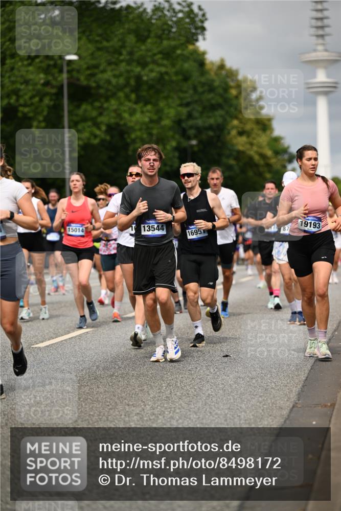 29.06.2025 - hella hamburg halbmarathon Dr. Thomas Lammeyer http://msf.ph/oto/8498172 29.06.2025 10:23:42 Kennedybrücke 1159, 1160, 1325, 1332, 1708, 1755, 2017, 2405, 2703, 2795, 2812, 2918, 2993, 2995, 3446, 3631, 4108, 4110, 4170, 4722, 4979, 5080, 5178, 5397, 5429, 5449, 6249, 6542, 6736, 6939, 7143, 7248, 7249, 7836, 8427, 8537, 8761, 8778, 9252, 9270, 9272, 9856, 10124, 10129, 10540, 10594, 10966, 11247 meine-sportfotos.de