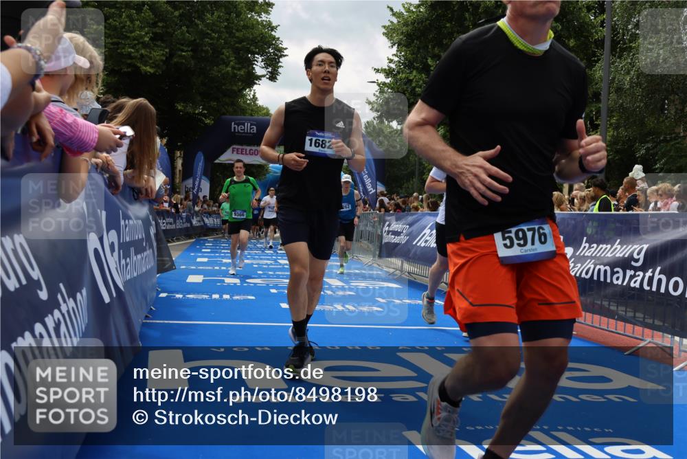 29.06.2025 - hella hamburg halbmarathon Strokosch-Dieckow http://msf.ph/oto/8498198 29.06.2025 11:09:08 Ziel 2142, 2628, 3262, 3630, 4066, 4220, 4666, 5299, 5976, 7257, 9366, 11581, 12418, 13732, 13857, 14149, 14340, 16826, 17784, 19034 meine-sportfotos.de