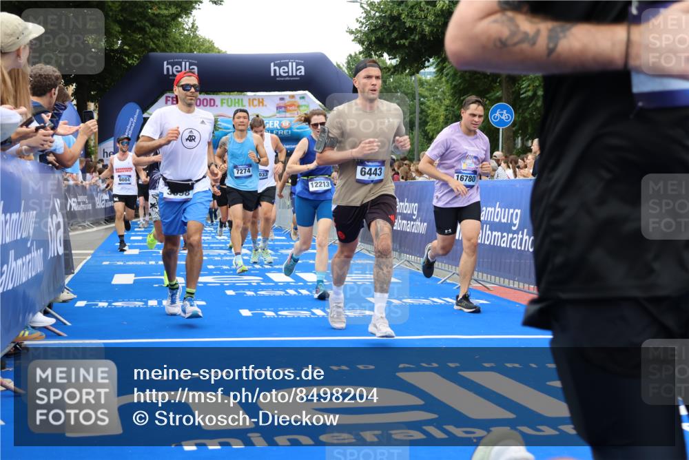 29.06.2025 - hella hamburg halbmarathon Strokosch-Dieckow http://msf.ph/oto/8498204 29.06.2025 10:54:11 Ziel 1410, 3103, 3177, 3208, 3209, 3861, 3898, 5638, 6082, 6084, 6294, 6443, 6581, 7274, 8223, 8390, 9791, 11430, 12213, 13033, 13397, 13794, 13803, 15169, 15524, 16527, 16574, 16750, 16780, 16871, 17087 meine-sportfotos.de