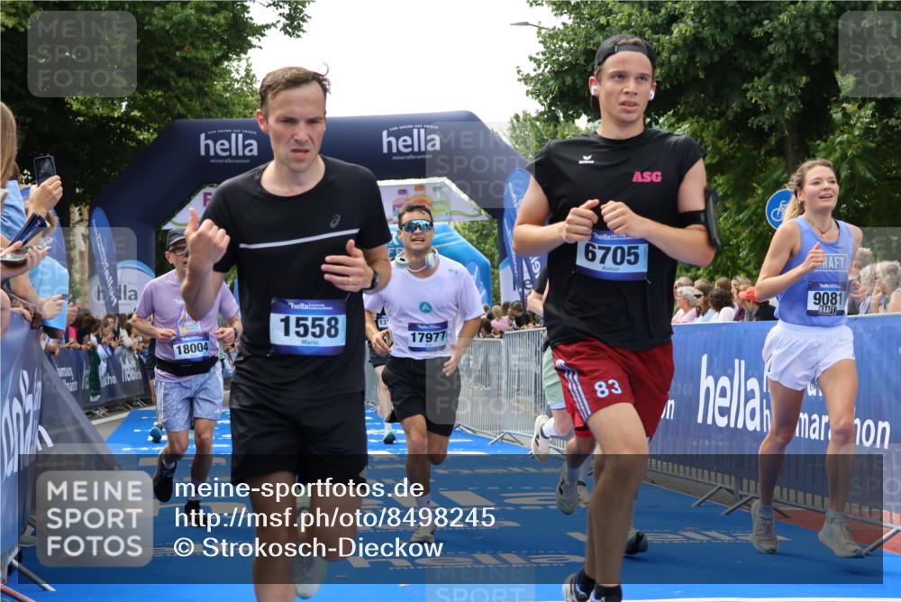 29.06.2025 - hella hamburg halbmarathon Strokosch-Dieckow http://msf.ph/oto/8498245 29.06.2025 10:44:02 Ziel 1391, 1558, 2816, 3021, 4981, 5231, 6705, 8063, 8900, 9081, 9633, 10193, 10596, 10930, 11346, 12438, 13123, 15383, 16506, 16648, 16697, 17516, 17748, 17977, 18004 meine-sportfotos.de
